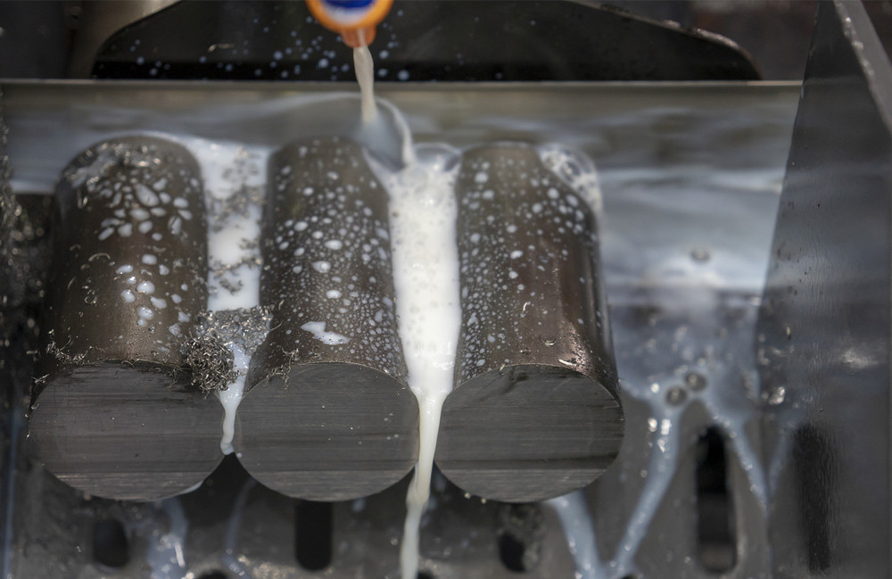 （圖：金屬表面清洗消泡劑應用）